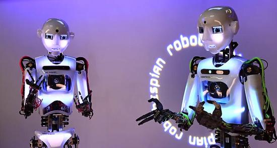 Robothespian在表演《我不是个机器人》